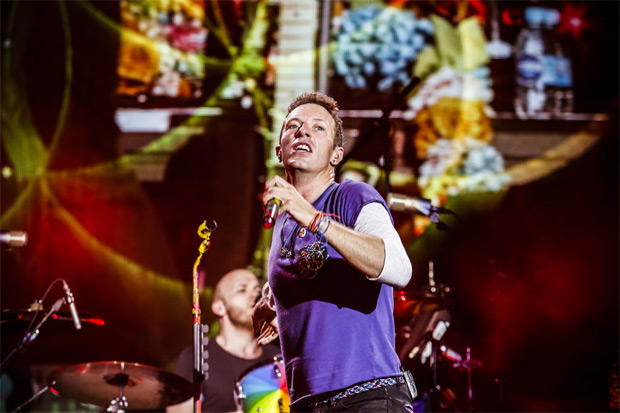 ******INTERNET OUT******* SO PAULO, SP, BRASIL, 07-04-2016, 21h: Banda britanica Coldplay se apresenta no Allianz Parque. (Foto: Lucas Lima/UOL). ATENCAO: PROIBIDO PUBLICAR SEM AUTORIZACAO DO UOL