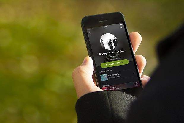 Streaming de música Spotify em iPhone da Apple