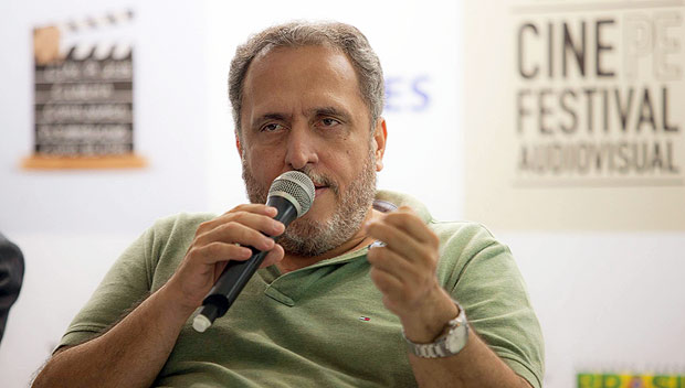O diretor do festival Cine PE, Alfredo Bertini, durante seminrio sobre audiovisual em Olinda, em 2015