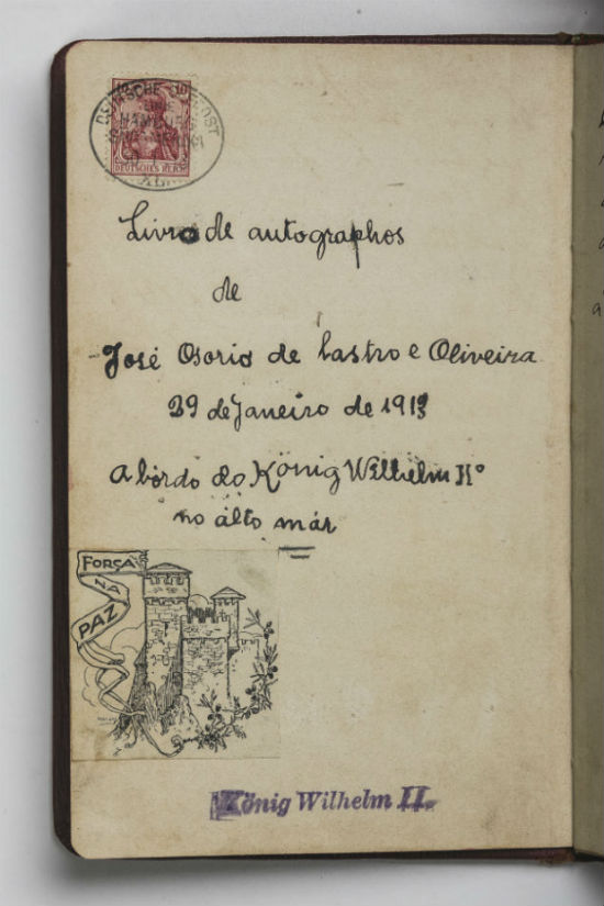 A primeira página do caderno de autógrafos do colecionador José Paulo Cavalcanti