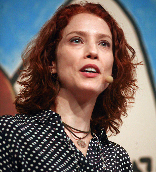 A jornalista e autora Tet Ribeiro durante mesa literria da 12 edio da Flip, em 2014