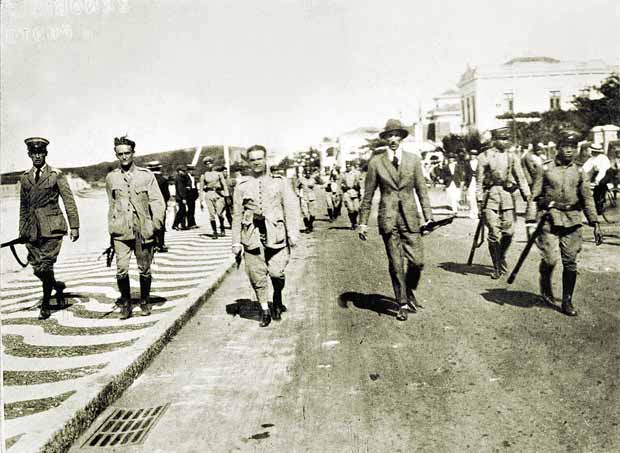 Tenentes da revolta dos 18 do Forte de Copacabana, em 1922