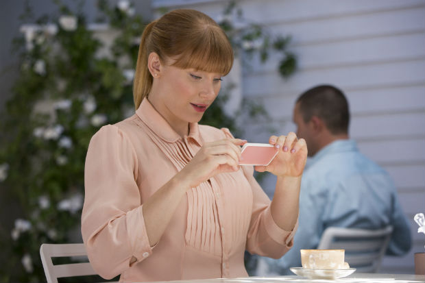 A atriz Bryce Dallas Howard em cena da terceira temporada de 'Black Mirror', exibida pela Netflix