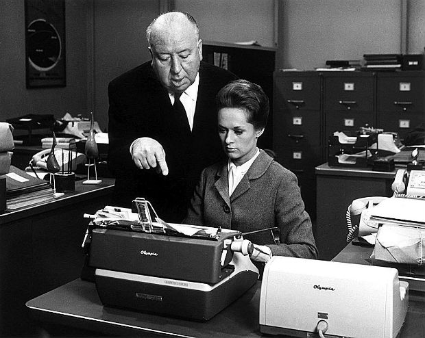 O diretor Alfred Hitchcock e a atriz Tippi Hedren 