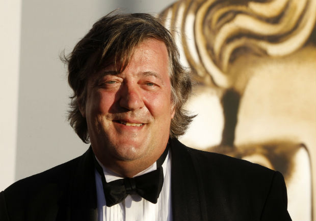ORG XMIT: LOA84 British actor Stephen Fry arrives at the BAFTA Brits to Watch event in Los Angeles, California July 9, 2011. Britain's Prince William and his wife Catherine, Duchess of Cambridge, who are on a royal visit to California from July 8 to July 10, will attend the event. REUTERS/Fred Prouser (UNITED STATES - Tags: POLITICS ROYALS ENTERTAINMENT HEADSHOT)