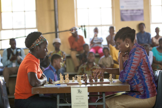 Como o xadrez mudou a vida a uma menina do Uganda