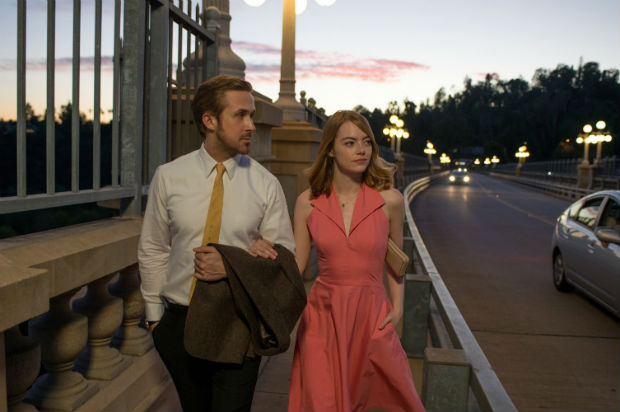Ryan Gosling e Emma Stone em cena de 'La La Land