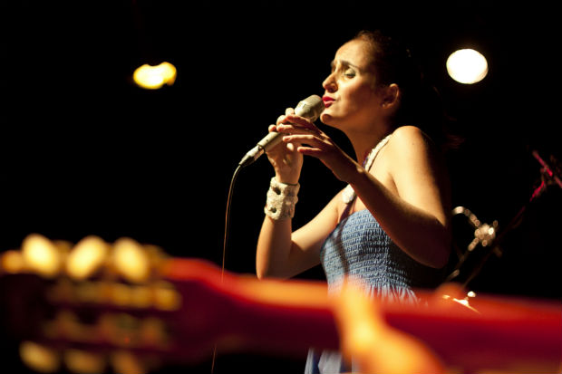 A cantora Juliana Areias