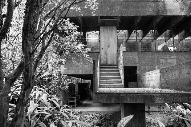 A Casa Butant, de Paulo Mendes da Rocha,  tema de livro