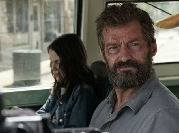 Hugh Jackman vive novamente Wolverine, agora chegando  terceira idade, em 2029