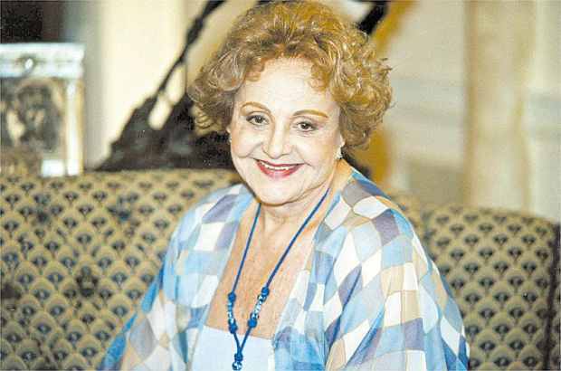 Josefa, personagem da atriz Eva Todor na novela 