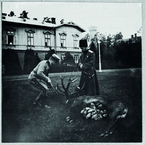 ROMANOV - Nicolau II cacando em Spala, 1912 Credito Divulgacao/Yale