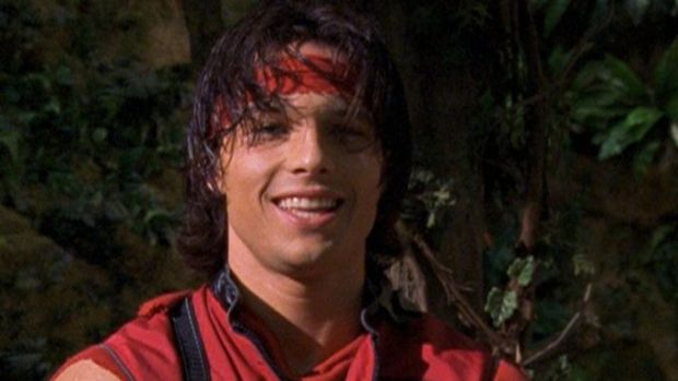 O ator Ricardo Medina JR como o Power Ranger vermelho Credito Reproduo