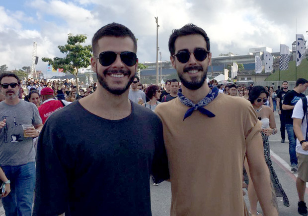 O casal Danilo Chaves, 26, e Gabriel Prata, 29, veio de BH para o Lollapalooza (eles j vieram em todas as edies).