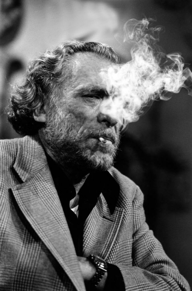 Charles Bukowski (1920-94) no talk show francs 'Apostrophes', em 1978