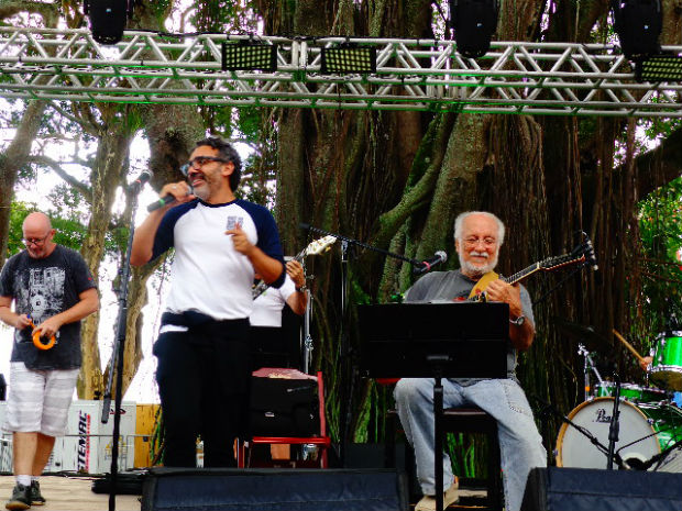 Simoninha e Roberto Menescal em apresentação no Festival Ilhabela Bossa e Choro