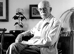 Brazilian Literary Critic and Sociologist Antonio Candido Dies in São Paulo at Age 98