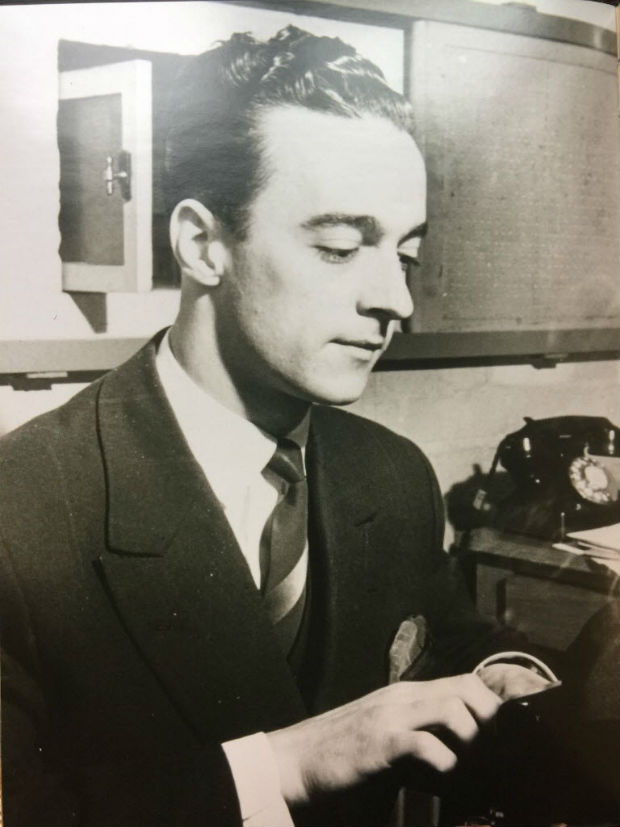O escritor e jornalista Antonio Callado em 1942, quando trabalhava na BBC, em Londres