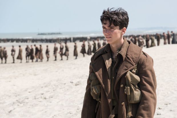 Fionn Whitehead em cena do filme 'Dunkirk'