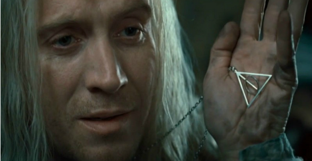 Rhys Ifans (Xenoflio Lovegood) em cena do filme 'Harry Potter e as Relquias da Morte - parte 1