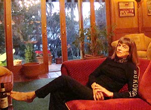 Linda Lee Bukowski, ex-mulher do poeta beat, em sua casa na Califrnia