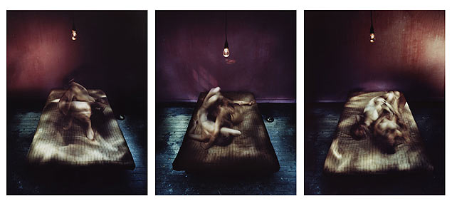 "Trs Estudos de Figuras sobre Cama" (2010), fotografias de Edouard Fraipont