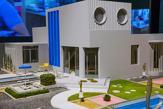 O pavilho da Frana exibiu um modelo da Villa Arpel do filme "Meu Tio", de Jacques Tati