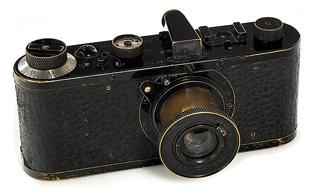 Cmera fotogrfica Leica, de 1923, foi arrematada por um colecionador por 336 mil euros em leilo em 2007