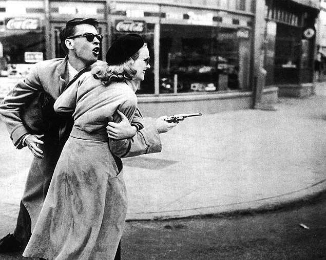Cena do filme "Mortalmente Perigosa" (Gun Crazy, 1950), de Joseph H. Lewis 