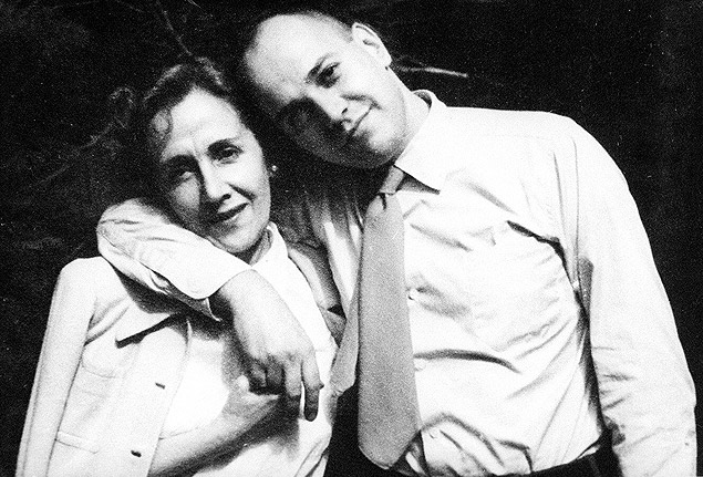 Paulo Emlio Sales Gomes com sua me, Gilda, nos anos 1950