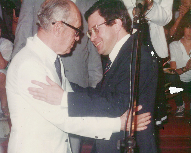 Merquior ( direita) com Carlos Drummond de Andrade