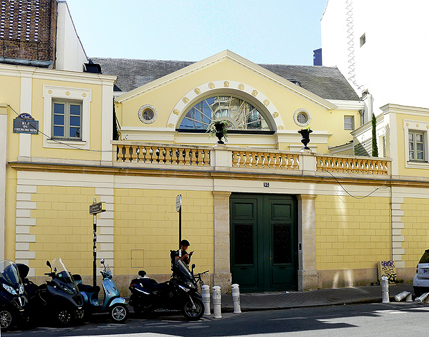 O palacete do ator Grard Depardieu, em um bairro nobre de Paris
