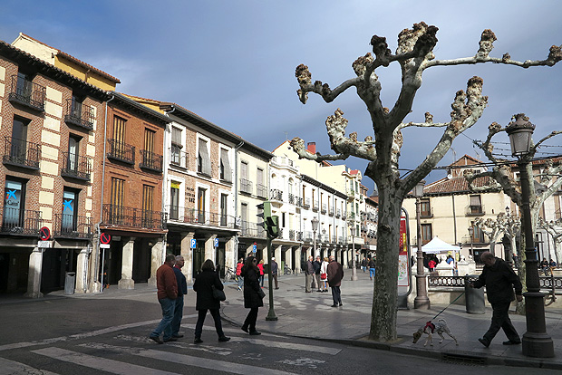 Rua do centro histrico de Alcal de Henares, cidade natal de Cervantes