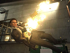 Cena do jogo Max Payne, considerado<br> um dos herdeiros do sanguinolento Doom