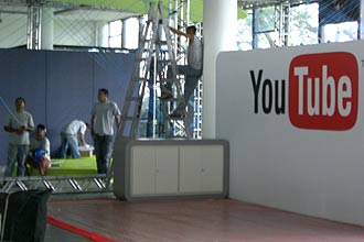 Estande do YouTube na Campus Party; evento começa na próxima segunda-feira, no parque Ibirapuera (zona sul de São Paulo)