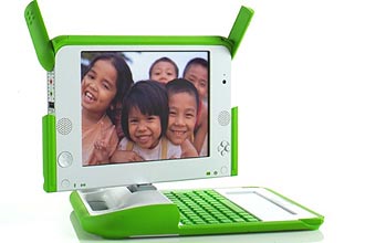 Laptop XO, da OLPC, foi distribudo a alunos de ensino fundamental e mdio em Niue; pas de 1.500 habitantes recebeu 500 laptops