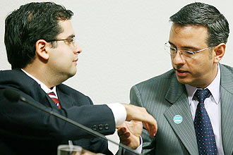 Thiago Tavares (à esq.), da Safernet, e Alexandre Hohagen, presidente do Google Brasil, durante audiência na CPI da Pedofilia