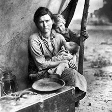 Foto tirada por Dorothea Lange em 1936 mostra uma mãe migrante na Califórnia