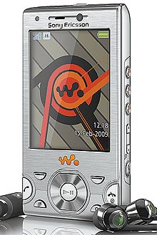 W995 tem um bom design e seu uso é simples e intuitivo; bateria, no entanto, é curta