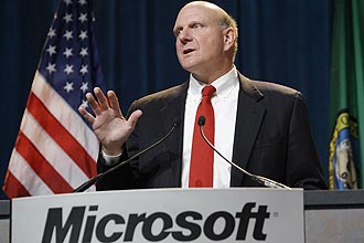 Executivo-chefe da Microsoft, Steve Ballmer, disse que o Bing vai 
ser a ferramenta líder no mercado de buscas "em dez ou 20 
anos"