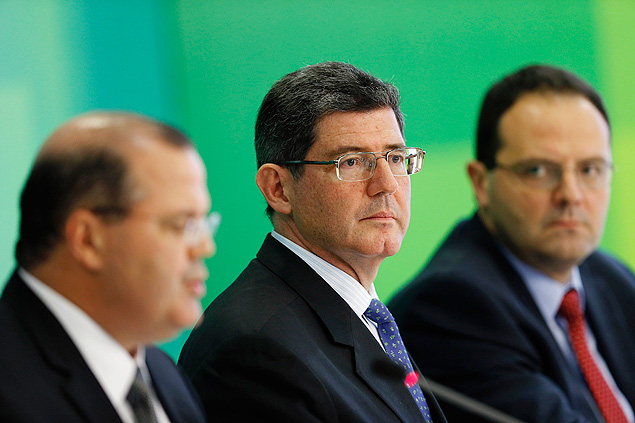 El nuevo ministro de Hacienda de Brasil,Joaquim Levy, junto a su equipo econmico, el pasado 27 de noviembre