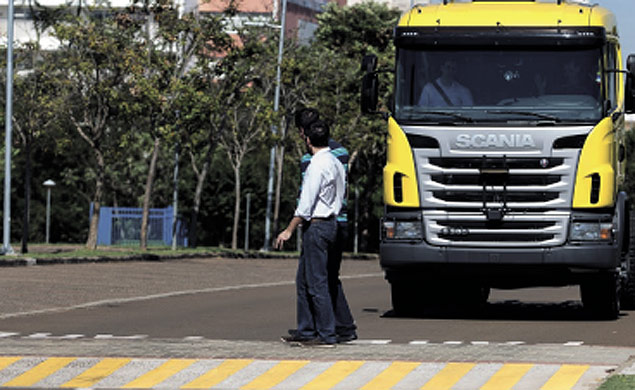 The truck has a radar, a high-precision GPS and cameras that give it an almost human "vision" 