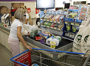 Vendas dos supermercados crescem 1,1% ante novembro de 2009 Vendas dos supermercados crescem 1,1% ante novembro de 2009