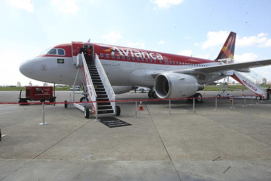 Aeronave airbus A319, parte da frota da Avianca Brasil; grupo AviancaTaca pode adquirir portuguesa TAP
