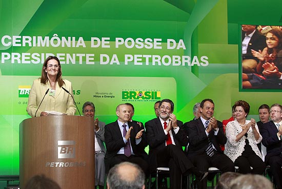 A nova presidente da Petrobras, Graa Foster, durante discurso de posse na segunda-feira (13)