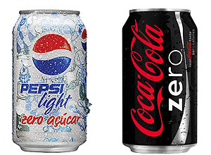 Latas da Pepsi Light e da Coca-Cola Zero