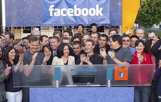 Mark Zuckerberg, criador do Facebook, participa da Califrnia de cerimnia de abertura de aes do site na Bolsa de Nova York