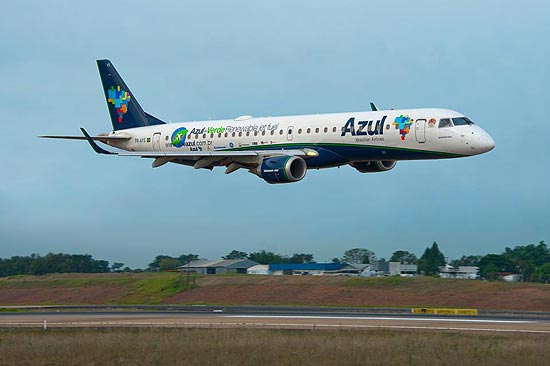 Aeronave da Azul, que teve a fuso com a Trip aprovada com duas restries pelo Cade nesta quarta-feira (6)