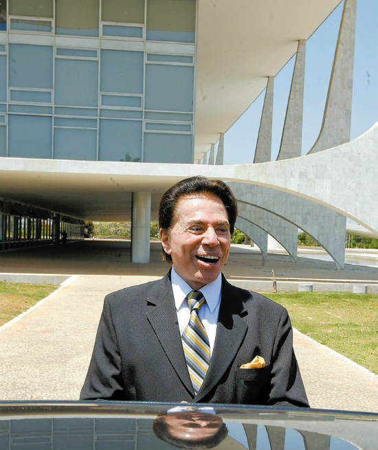 O empresário Silvio Santos, na saída do Palácio do Planalto