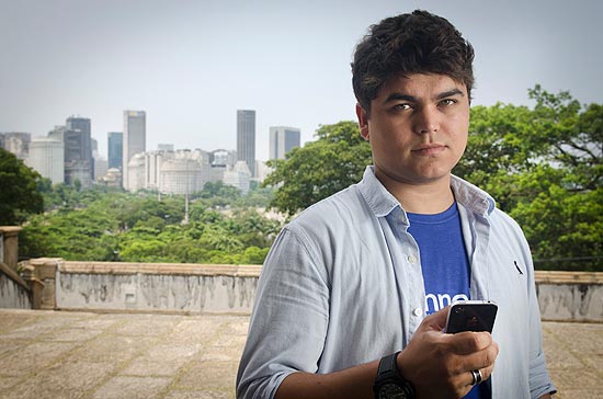 O empreendedor Tallis Gomes, 25, no Rio, onde participou de concurso no qual teve a ideia que deu origem a uma start-up
